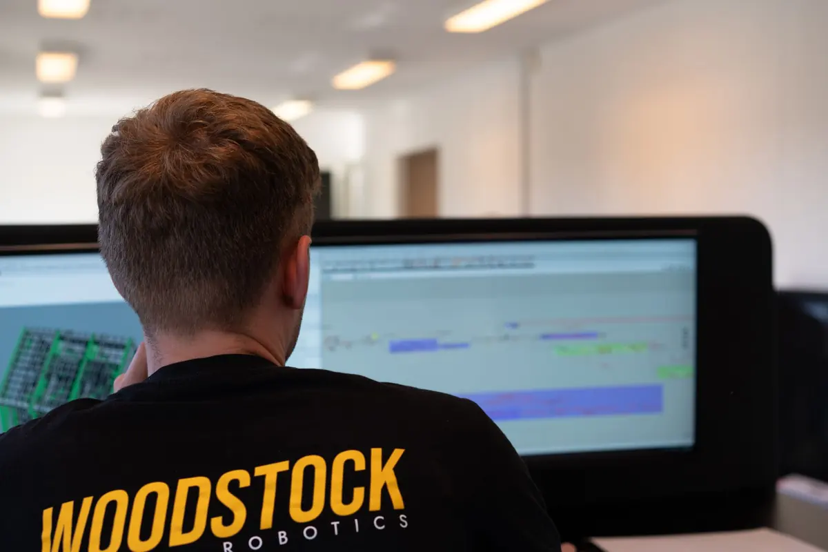 Gennemgang af konstruktionstegninger ved arbejdsstation